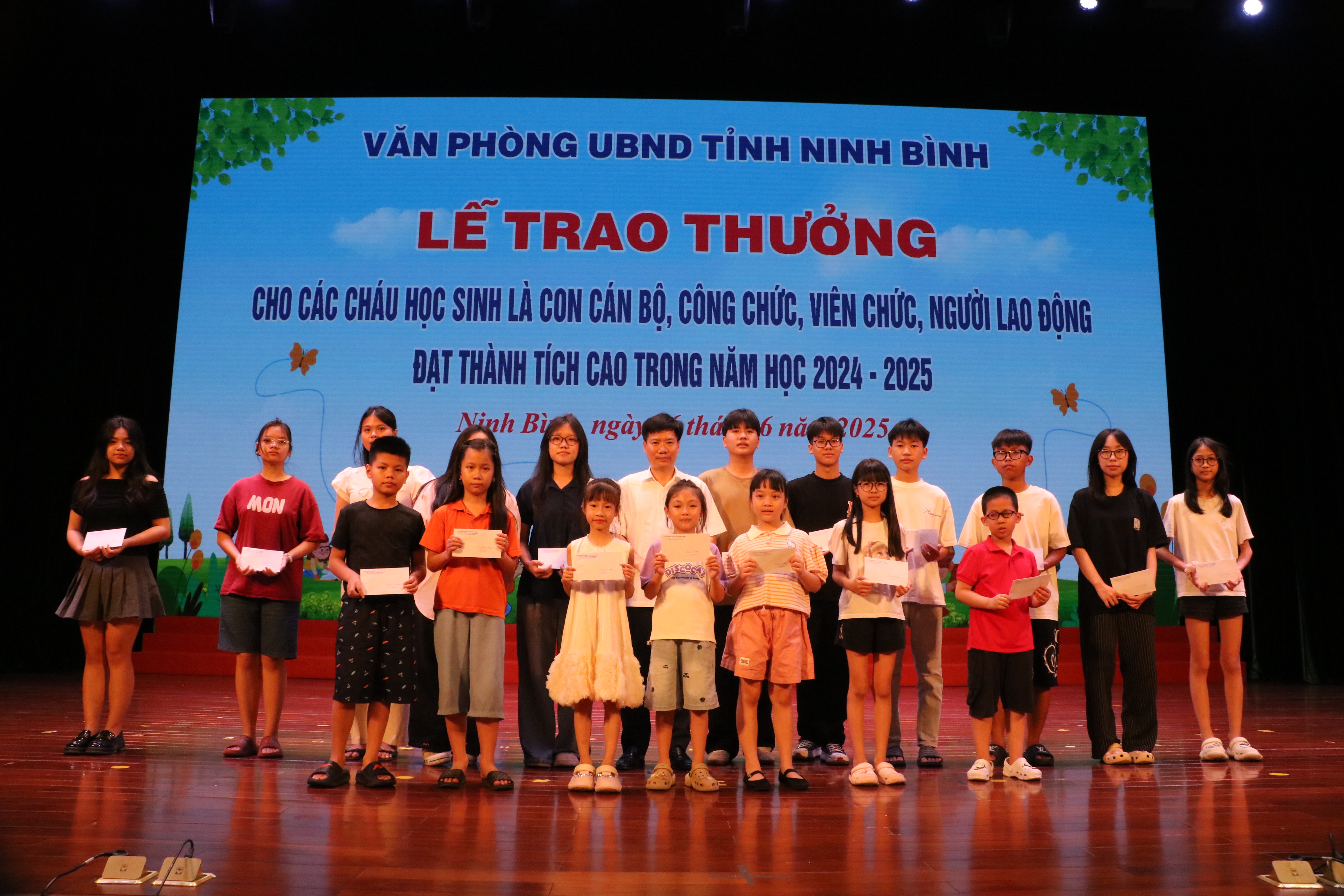anh tin bai